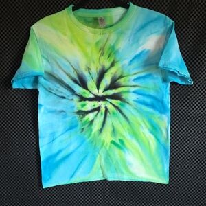 Gildan Blue Green Short Sleeve Tee